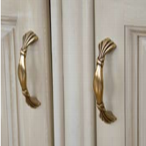 Аллигатор-мебель Classic 100A (цвет 1015) комплект мебели для ванной из массива дерева