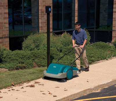 Подметальная машина Tennant S3