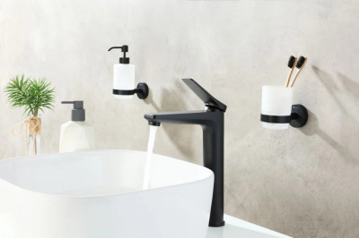 Смеситель для раковины Lemark Bronx (LM3709BL) черный