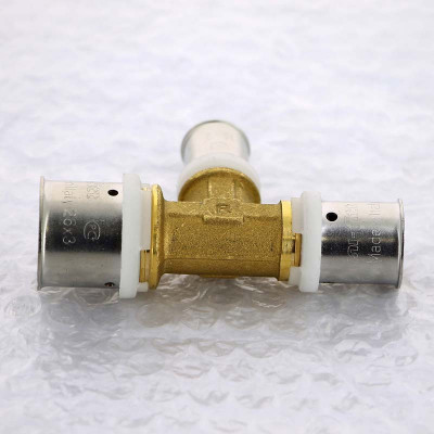 Тройник пресс UNI-FITT 26х16х20 (706G8670)