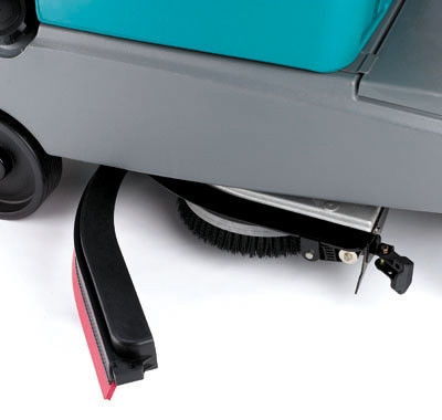 Tennant T7 80D поломоечная машина с сиденьем для оператора