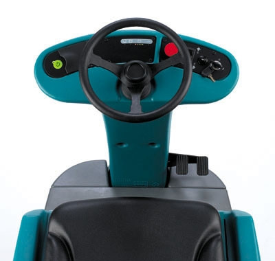 Tennant T7 80D поломоечная машина с сиденьем для оператора