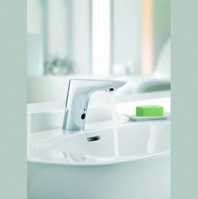 Электронный смеситель для раковины KLUDI BALANCE хром 5220205