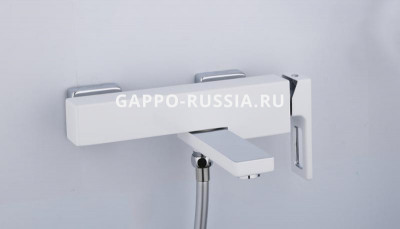 Смеситель для ванны Gappo Futura настенный однорычажный белый/хром (G3217-8)