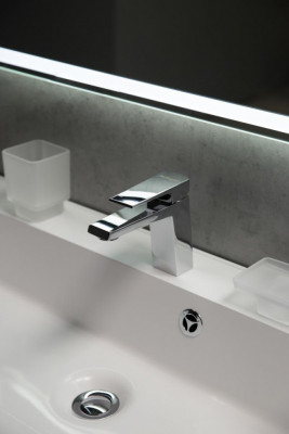 Зеркало с встроенным светильником и кнопочным выключателем Belbagno spc-mar-1200-800-led-btn