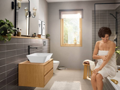 Высокий смеситель для раковины Hansgrohe Rebris E 72581670 (черный матовый)
