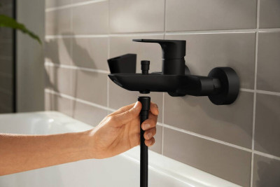 Смеситель для ванны Hansgrohe Rebris E 72450670 (черный матовый)