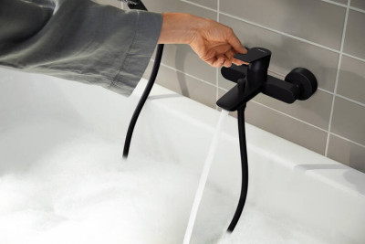 Смеситель для ванны Hansgrohe Rebris E 72450670 (черный матовый)