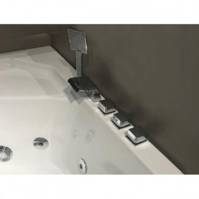 Акриловая ванна Orans 137x137 62118M0 с гидромассажем четверть круга