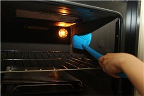 Щётка с длинной ручкой, мягкая, синяя, 415 мм, мягкий ворс, синий цвет