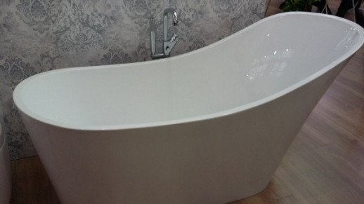 Акриловая ванна BelBagno BB64-1700