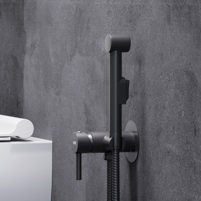 Гигиенический душ со смесителем Dorff Logic D3075000BL черный