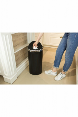 Урна для мусора Primanova Lima M-E76-06 с вращающейся крышкой 35 л, пластик черный