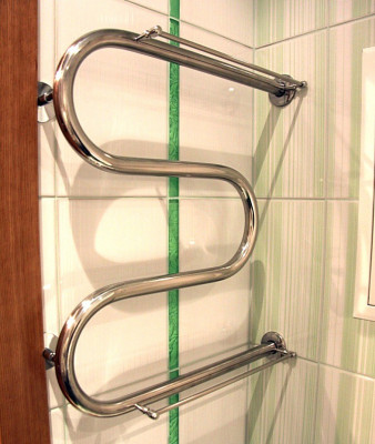 Водяной полотенцесушитель Акванерж М-образный с полками 500х400, хром