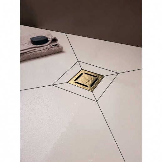 Трап BERGES водосток ZENTRUM Norma 100х100, золото глянец, выпуск D50/75/110 H74 вертикальный