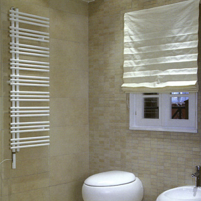 Zehnder Yucca Asymmetric YAE 50-130 полотенцесушитель электрический (L/R), нержавеющая сталь, белый, 130,4см x 47,8см