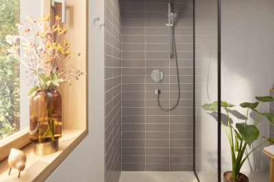 Встраиваемый смеситель для душа Hansgrohe Rebris E внешняя часть 72668000 (хром)