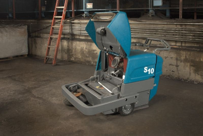 Подметальная машина Tennant S10 аккумуляторная с гелевой батареей