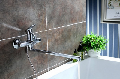 IDDIS Zodiac ZODSBL2i10WA смеситель для ванны с душем